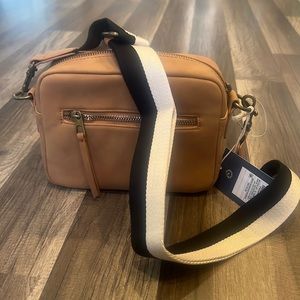 *NEVER USED* Lightweight brown crossbody bag with thick adjustable strap